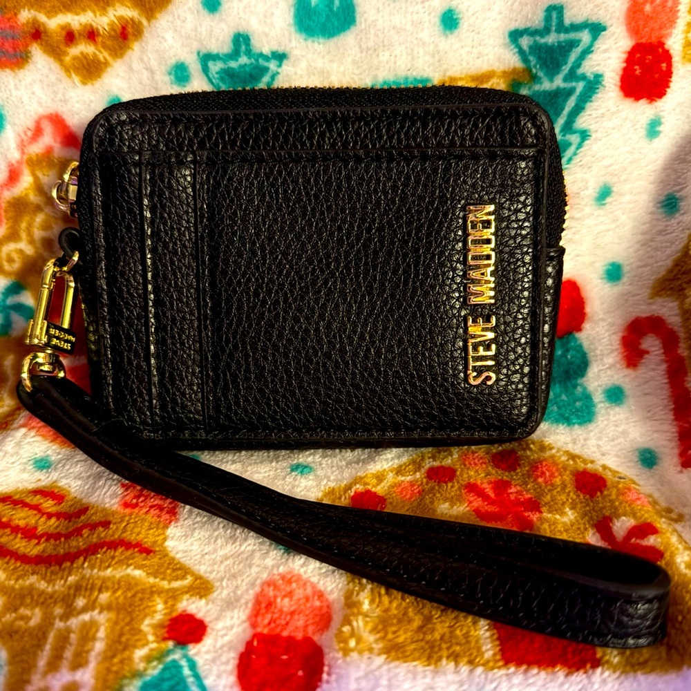 Steve Madden Wristlet